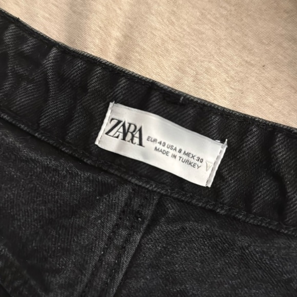 Wide leg or you can call them Baggy style Zara jeans - Picture 2 of 5